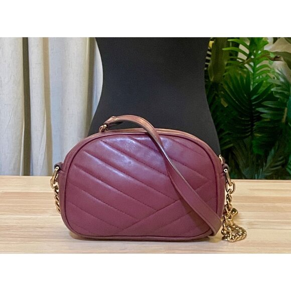 AUTHENTIC TORY BURCH MAROON KIRA QUILTED CAMERA BAG - Picture 4 of 9